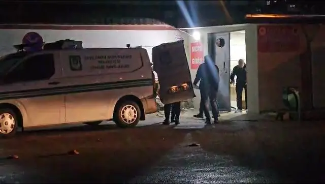 Olay yerinde polis ekipleri