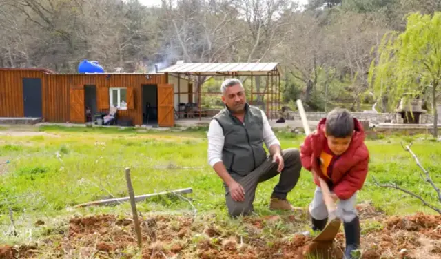 Akşamüstü köyde gün batımı