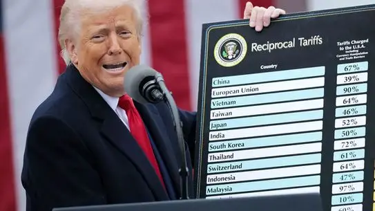 Trump, Avrupa Birliği'ne Otomobil ve Kamyon Gümrük Vergilerini %25 Artırıyor