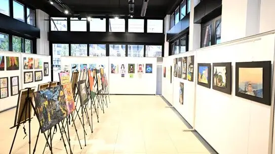 Kartepe'de Genç Sanatçılar Renkli Bir Sergiyle Buluştu