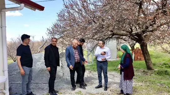 Akçadağ Belediye Başkanı Hasan Ulutaş Mahalle Ziyaretinde Vatandaşlarla Buluştu