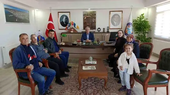 Bursa Şehir Hastanesi'nde Ali Fahri Koyun'un Göz Ameliyatı Sonrası Mutlu Son