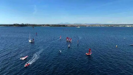Didim'de Yelken Heyecanı: IQ Foil 3. Ayak Yıldızlar Kupası Başladı