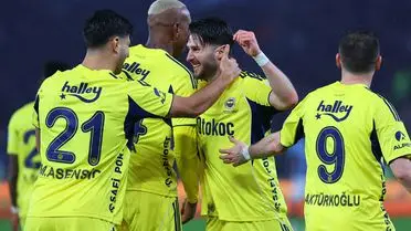 Fenerbahçe'de Şok! Taraftarlar Maç Öncesi Eksik Kadroyla Korkuya Kapıldı