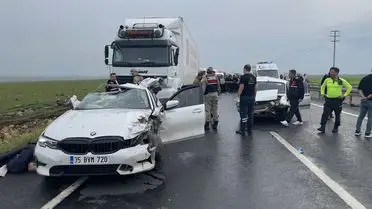 Şanlıurfa Siverek'te Zincirleme Trafik Kazası: 2 Ölü, 2 Yaralı