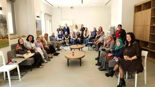 Osmangazi’de Kursiyerler ve Huzurevi Sakinleri Bir Araya Gelerek Gülümsetti