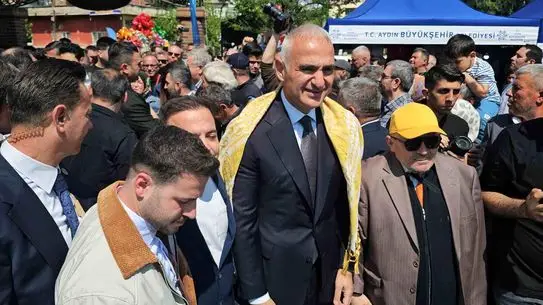 Kültür ve Turizm Bakanı Ersoy, Nazilli'de İsabeyli Festivali'ni Açtı