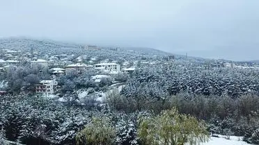 Mayıs Ayının Şaşırtıcı Soğuğu: Yozgat’ta Kar Yağışıyla Uyananlar