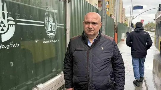 Küçükçekmece'de genç mühendis kamyon çarpması sonucu hayatını kaybetti