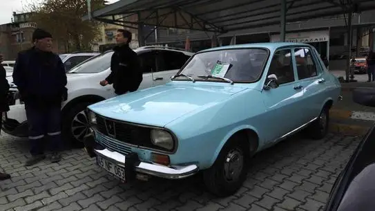 Manisa’nın Demirci İlçesinde 50 Yaşındaki Klasik Otomobil 210 Bin Liraya Satıldı
