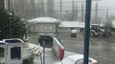 İzmir Ödemiş’te Yüksek Kesimlerde Kar Yağışı Şehri Büyülüyor