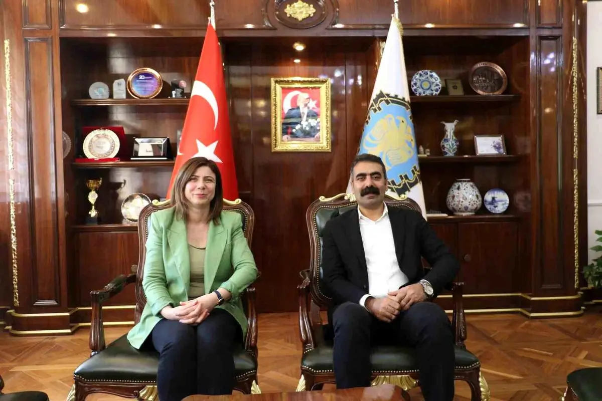 Diyarbakır’da Toplumsal Barış Forumu’na CHP ve MHP’den Önemli İsimler Davet Edildi