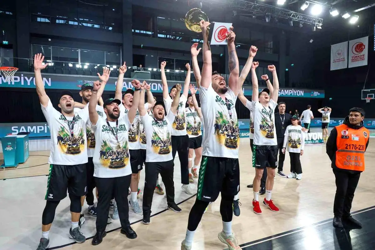Sakarya Büyükşehir, Türkiye Erkekler Basketbol 2. Lig Play-off Finalinde Şampiyonluğu Kazandı