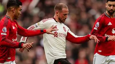 Manchester United, Liverpool'i 3-2 Yendi; Şampiyonlar Ligi Bileti Garantili