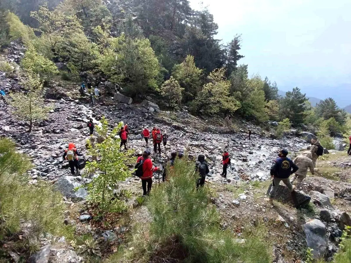 Nazilli Belediyesi NAFAD Ekipleri Gencelli Mahallesi'nde Kayıp Vatandaşı Arıyor