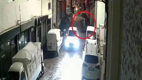 Bursa Yıldırım’da Silahlı Saldırı: İki Şahıs Furkan B.’yi Ara Sokakta Bekledi