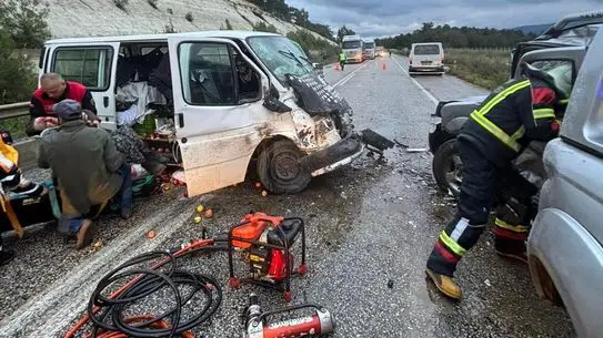 Karacasu’da Trafik Kazası: 6 Kişi Yaralandı