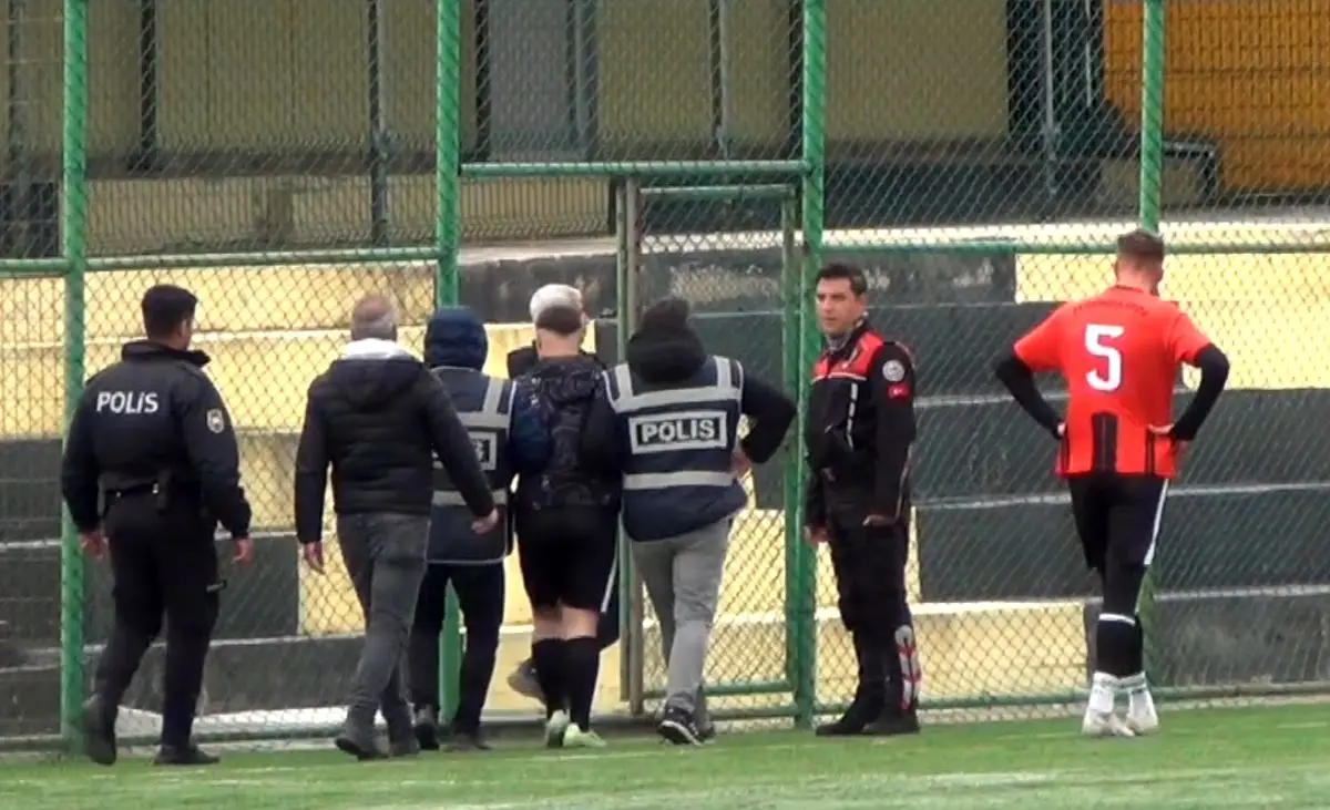 Yenimuhacirspor ve Beğendikspor Maçında Orta Hakeme Yumruk Atan Oyuncu Serbest Bırakıldı