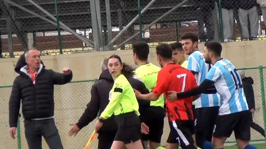 Yenimuhacirspor ve Beğendikspor Maçında Orta Hakeme Yumruk Atan Oyuncu Serbest Bırakıldı