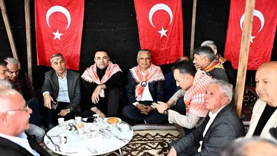Muratpaşa Belediye Başkanı Ümit Uysal, Yörük Keşkek Şöleninde Geleneksel Lezzetleri Tanıttı