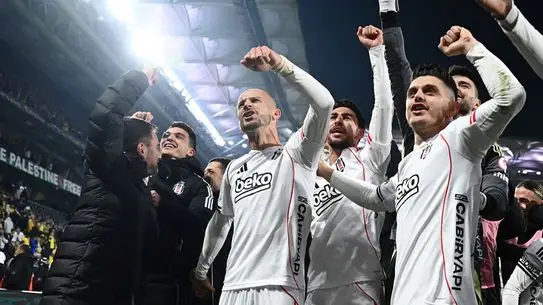 Beşiktaş'ta Şok Gelişme: Rashica'nın Femur Ödemi Sezonu Sonlandırdı