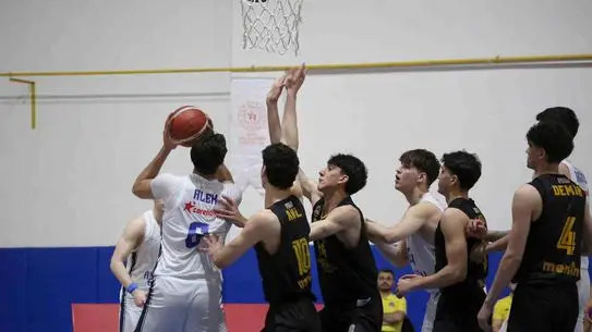 U18 Basketbol Türkiye Şampiyonası'nın İlk Günü Sivas'ta Coşku Yarattı