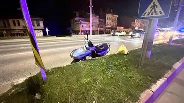 Kütahya'nın Tavşanlı İlçesinde Motosiklet Devrildi: 3 Kişi Yaralandı