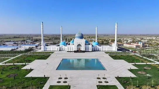 İmam Buhari Anıt Kompleksi'nin yenilenmiş iç mekanı