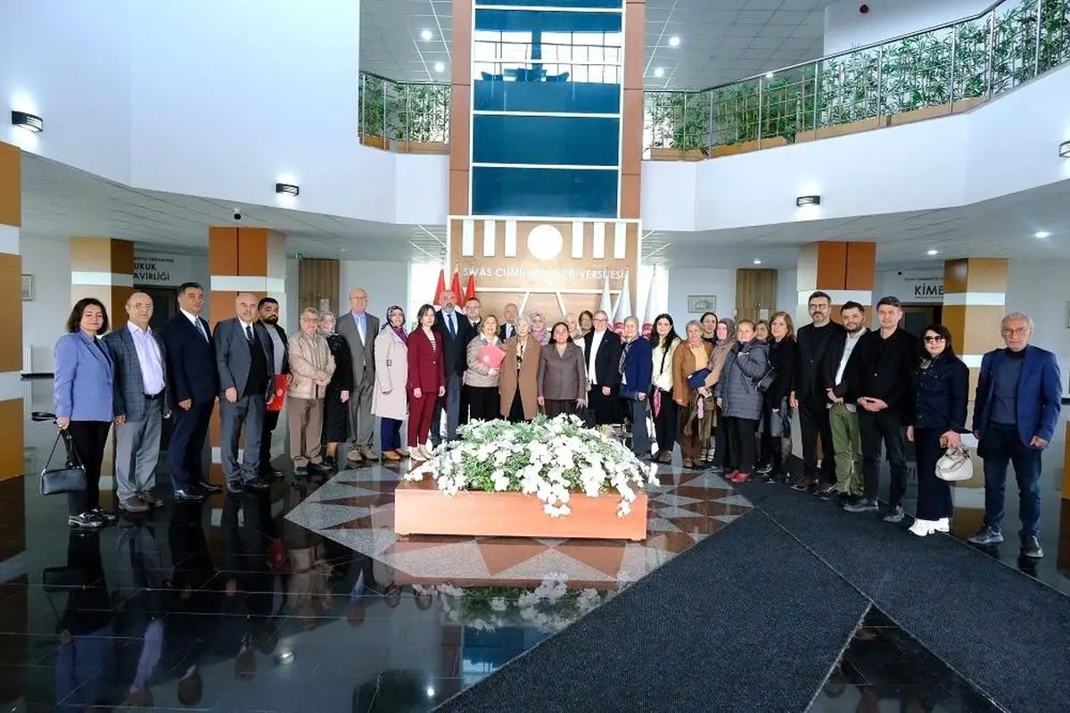 Müjgan Üçer, Sivas Cumhuriyet Üniversitesi'ne Kişisel Kütüphanesini Bağışladı