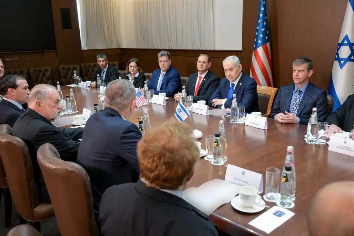 Netanyahu ve Mladenov'un Gazze'ye Yönelik İnsani Yardım Görüşmesi