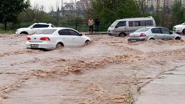 Gaziantep’te Şiddetli Fırtına Sonrası 24 Okulda Eğitim Ara Verildi
