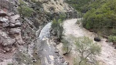 Munzur Çayı Sel Basarken Ovacık Yolu Kapandı: Tunceli'de Yolculuk Krizi
