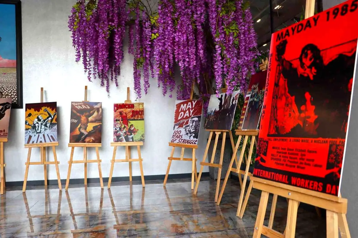 Maltepe’de 1 Mayıs’ın Tarihi Afişleri Sanat Galerisinde Buluştu