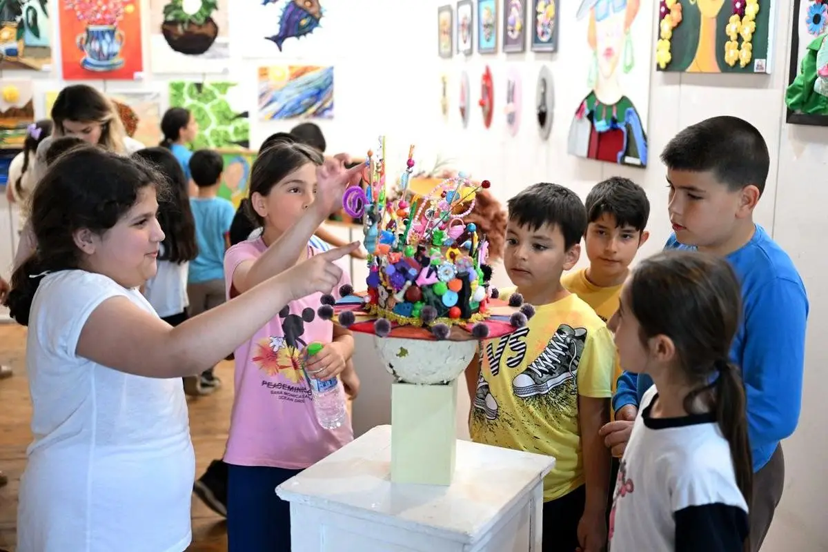 Mersin’de Çocuk Kampüslerinin Yaratıcı Eserleri İçel Sanat Kulübü’nde Sergilendi