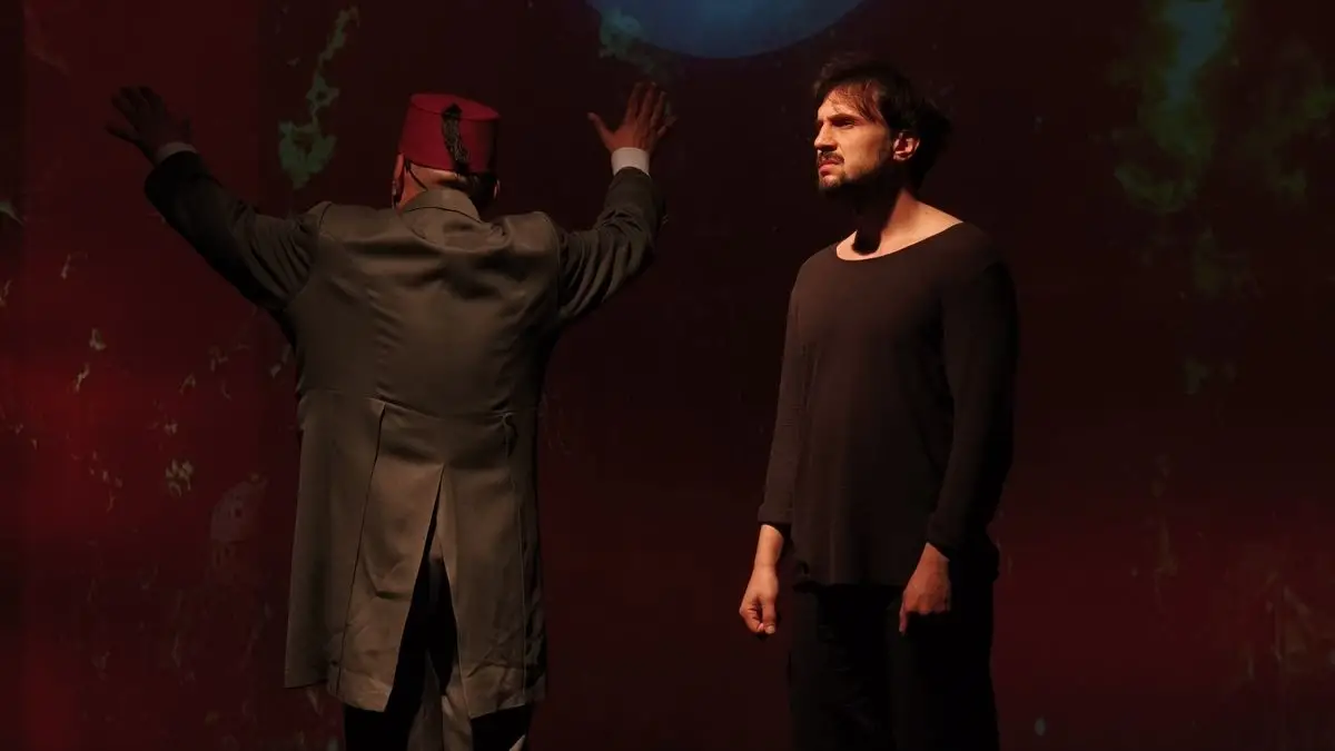 Yenilmez Sanat Merkezi'nden Karabük'te 'Firavunla Yüz Yüze' Performansı