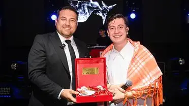 Poizi'nin Enerjik Performansı Kumluca Tarım Festivali'nde Coşku Yarattı
