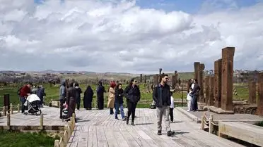 Bitlis’in Ahlat Selçuklu Mezarlığına İlkbahar Ziyaretçi Akını