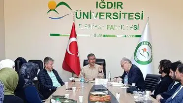Söyleşi Ortamı ve Kitap Görseli