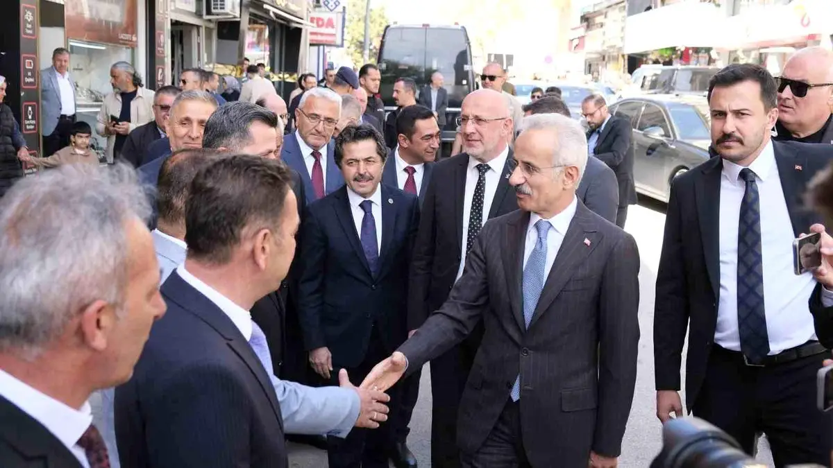 Ulaştırma Bakanı Uraloğlu: Karaman'dan Hızlı Trenle Akdeniz ve Basra Limanı'na Uzanan Yeni Hat