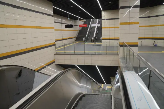Metro istasyonunda hazırlık çalışmaları