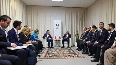 Cevdet Yılmaz, Erivan’da Nikol Paşinyan ile Görüşmeler Gerçekleştirdi