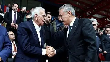 Mardin'de Vali Tuncay Akkoyun ve Eski Belediye Başkanı Ahmet Türk Play-Off Maçında Buluştu