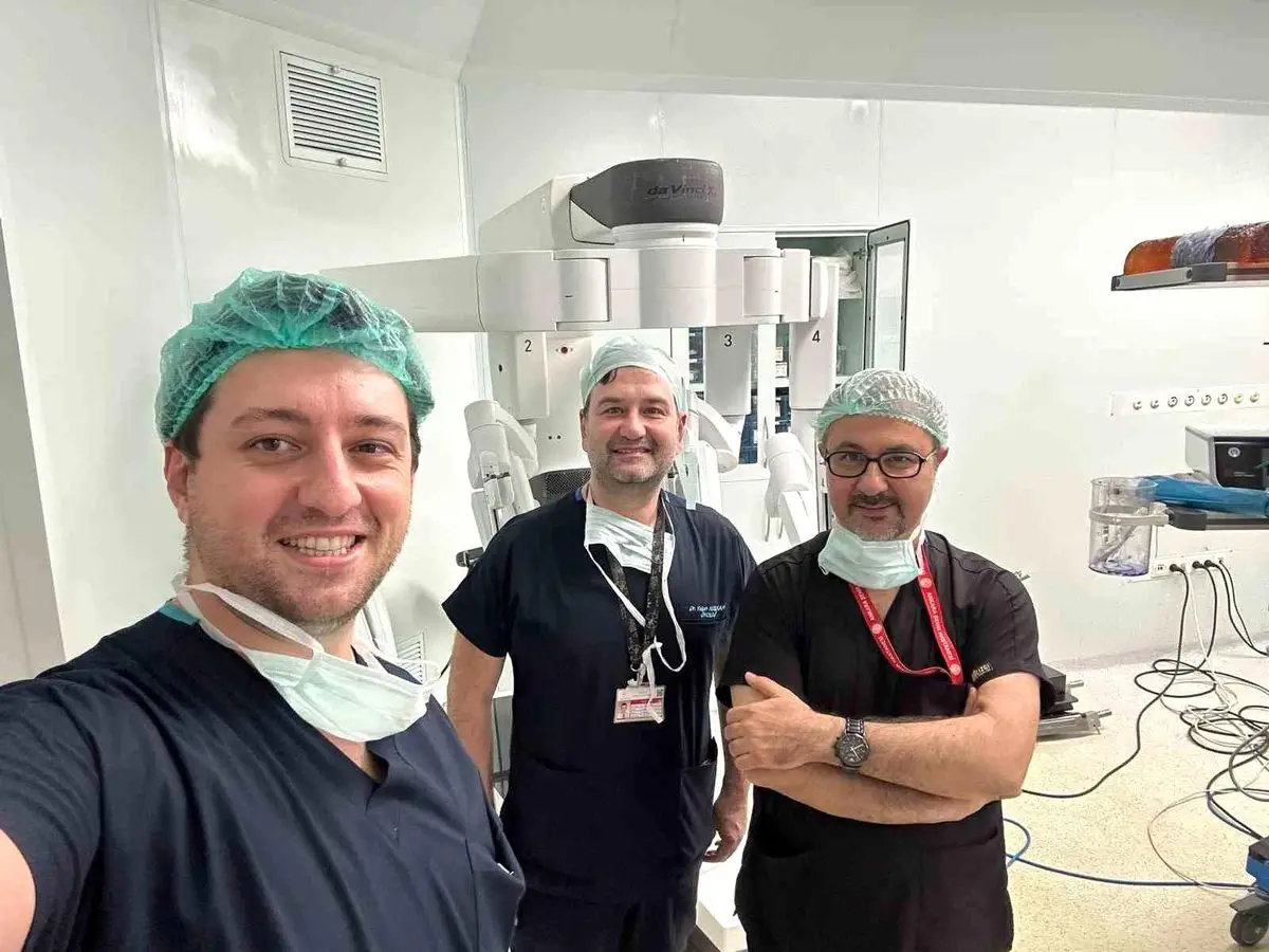 Robotik Cerrahiyle Yapay Mesane: Ankara’da Yeni Bir Başarı Hikayesi