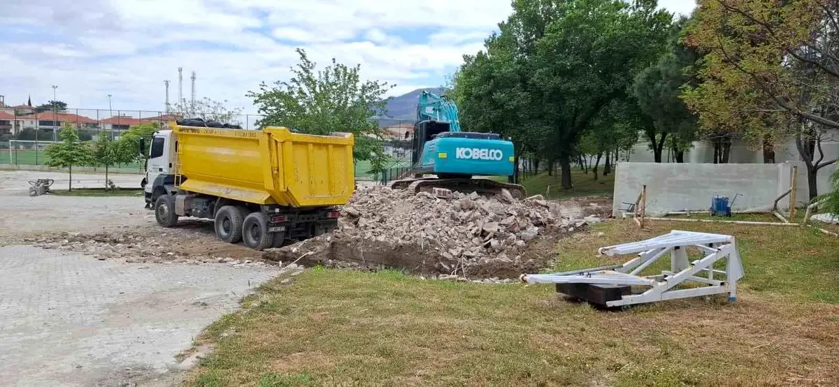 Buldan Stadı Yenileniyor: Modern Soyunma Odaları ve Altyapı Çalışmaları Hızla Sürüyor