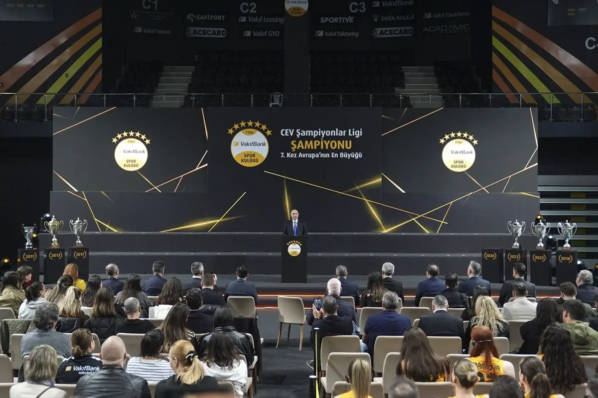VakıfBank, CEV Şampiyonlar Ligi'nde 7. Kez Şampiyon Oldu: Başarı Hikayesi ve Liderlerin Açıklamaları