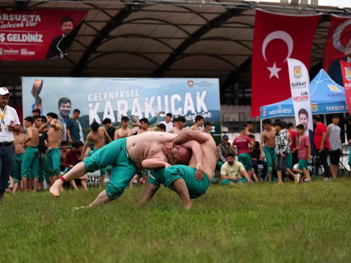 Tarsus Karakucak Güreşleri'nde Rekor Katılım: 455 Sporcu Ringlerde Şampiyonluk İçin Çarpıştı