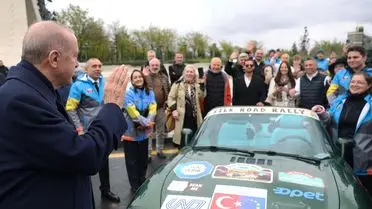 Erdoğan, Doğu-Batı Dostluk ve İpek Yolu Rallisi'nde Sporcularla Buluştu