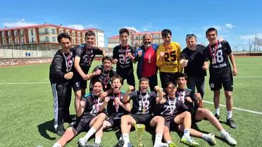 Erzincan Fen Lisesi Doğu Anadolu Futbol Turnuvası'nda Şampiyonluğa Ulaştı