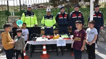 Boyabat’ta Genç Zihinler Bilim Şenliği ile Buluştu