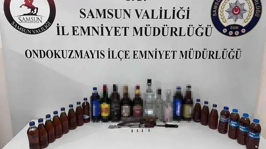 Samsun’da Alkollü Sürücünün Aracında Sahte İçki ve Silahlar Ele Geçirildi